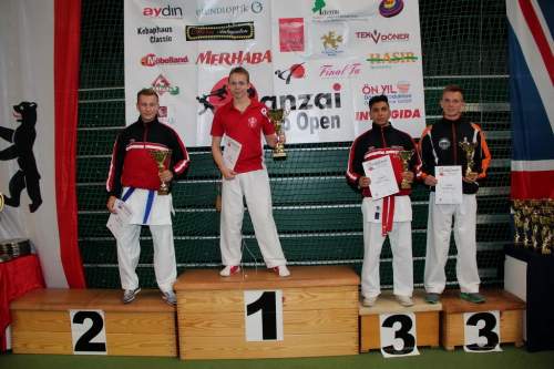 banzai 2013-0086.JPG --- erstellt mit toms-galerie V1.3 - www.tomshaus.de